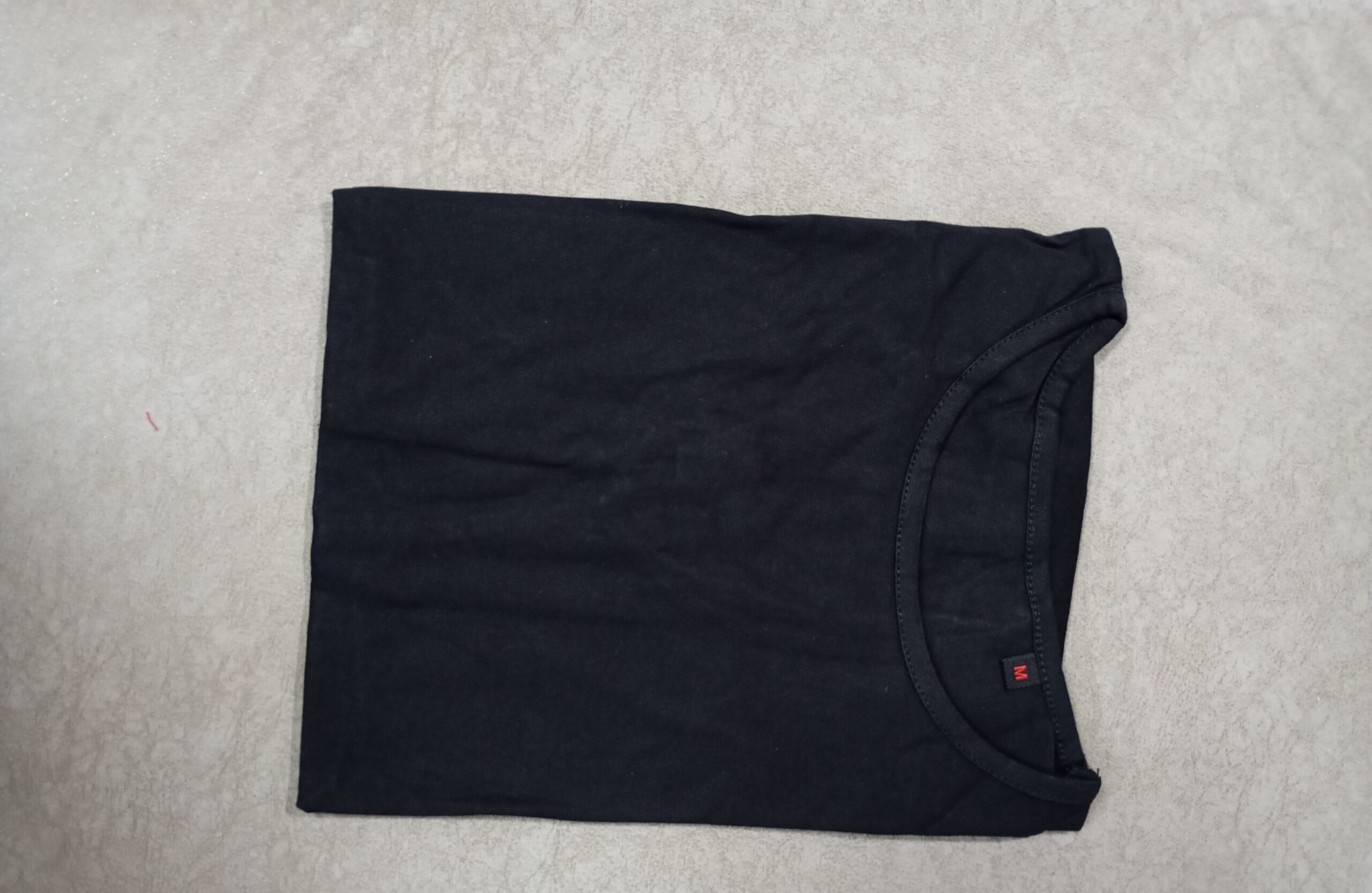 Round Neck T-shirt – Black - Image 4